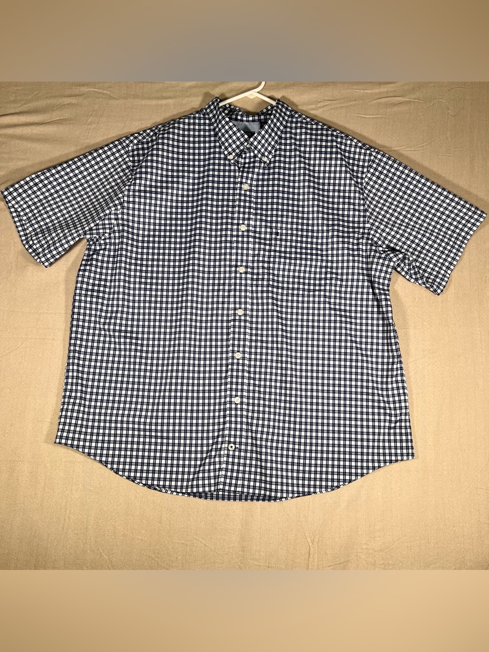 A-015 Men's IZOD Navy & White Gingham Short-Sleeve Button-Up Shirt